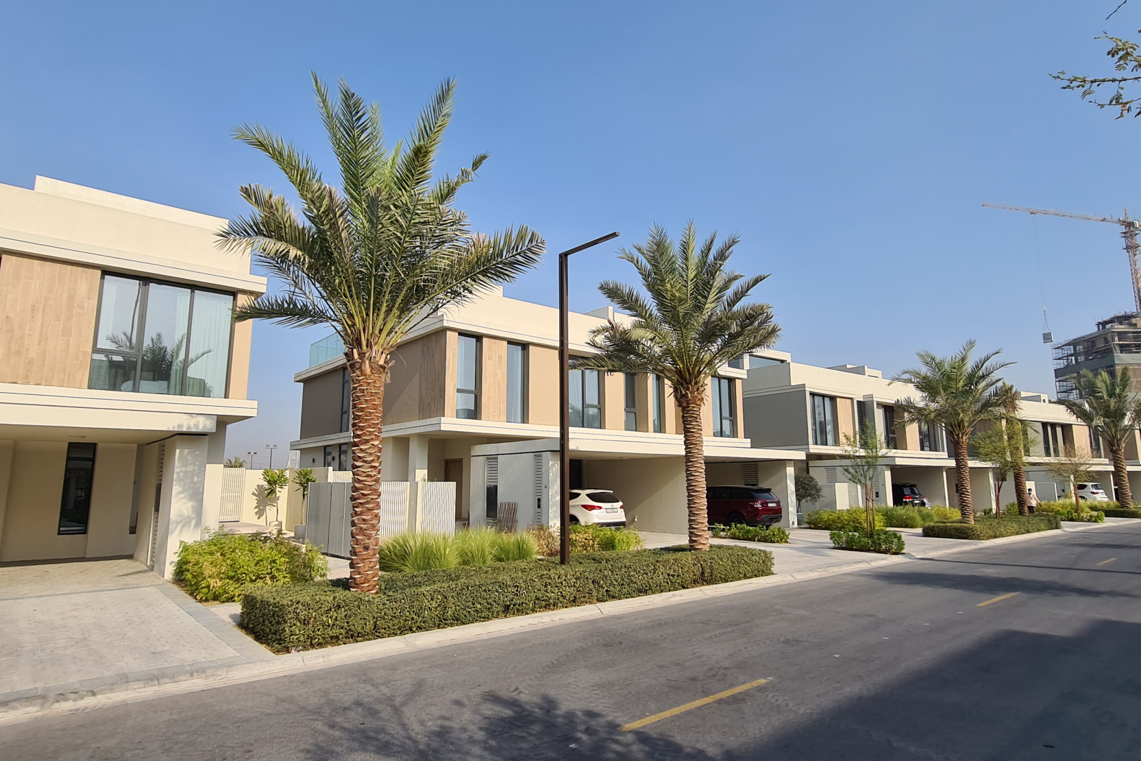 Dubai Hills — Club Villas