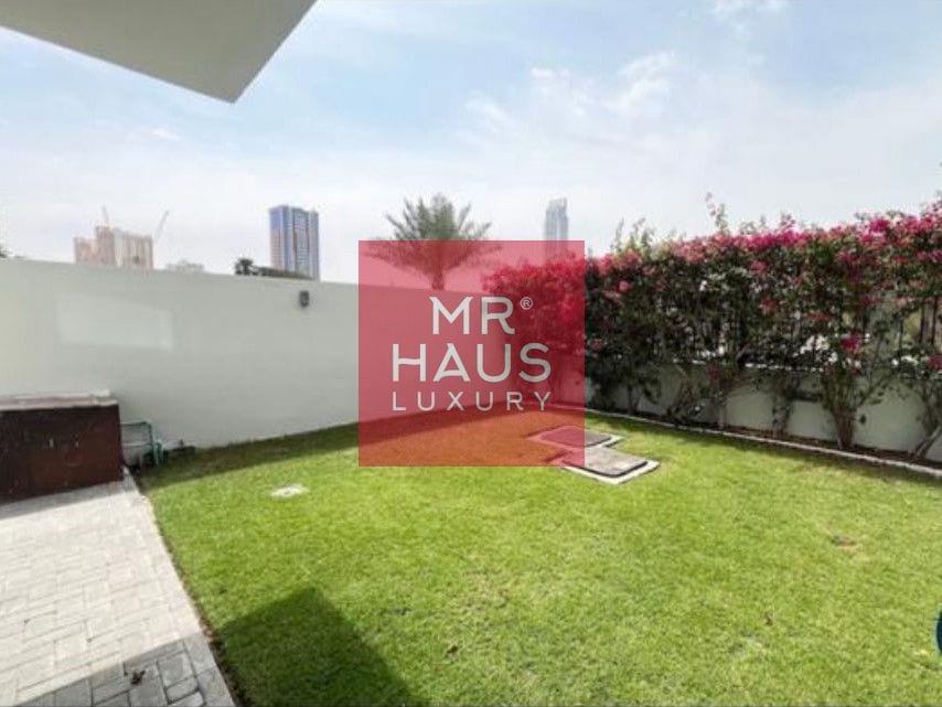 JVT |  3 Bed + Maid TH | All En - Suite Rooms 
